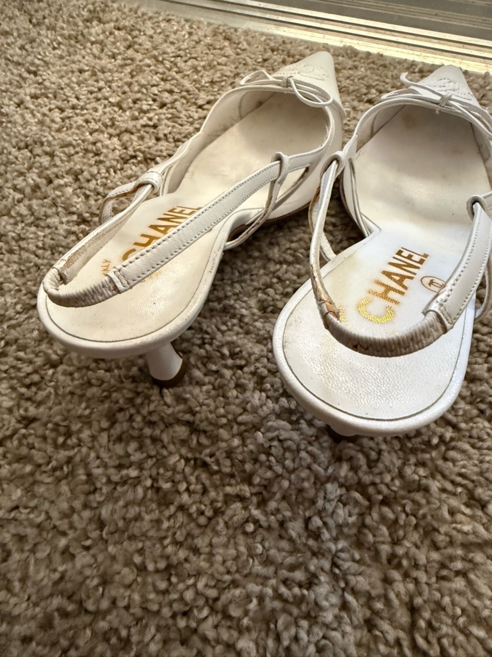 Rare Vintage Chanel white leather CC pointed cap toe slingback heels EU 35C - Picture 7 of 7
